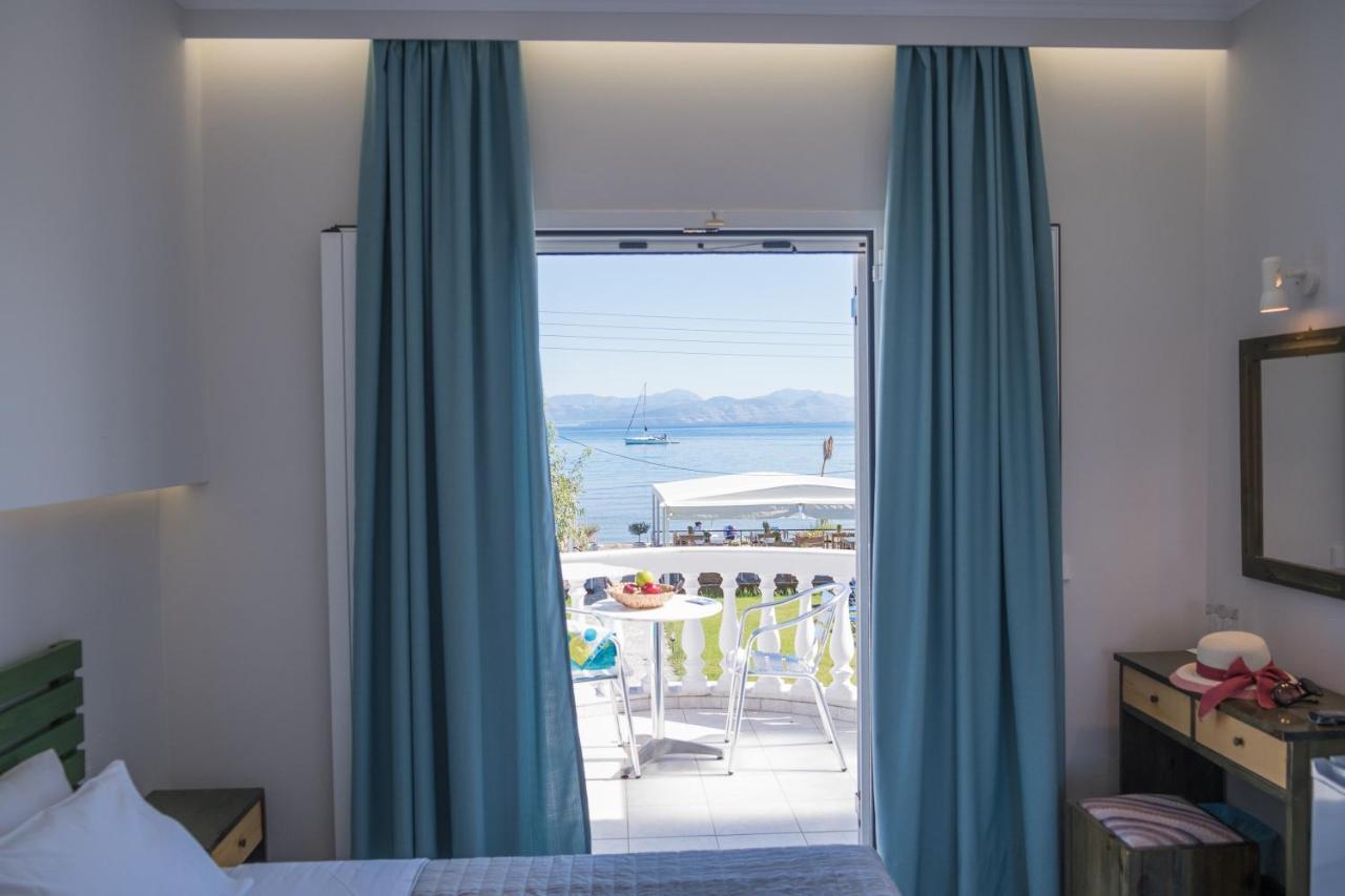 Christina Beachfront Rooms By Hotelius Petrití 外观 照片